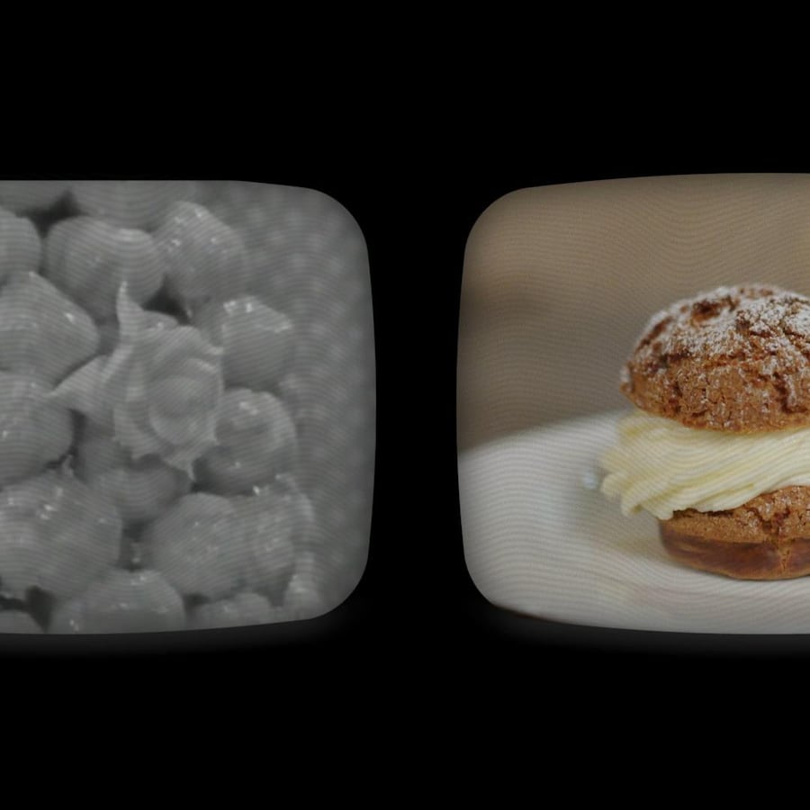 Un écran de télévision scindé en deux. À gauche: une image en noir et blanc tirée des archives de Radio-Canada, qui présente un croquembouche (montagne de choux à la crème). À droite: un chou à la crème tel que cuisiné par Rémy Couture.