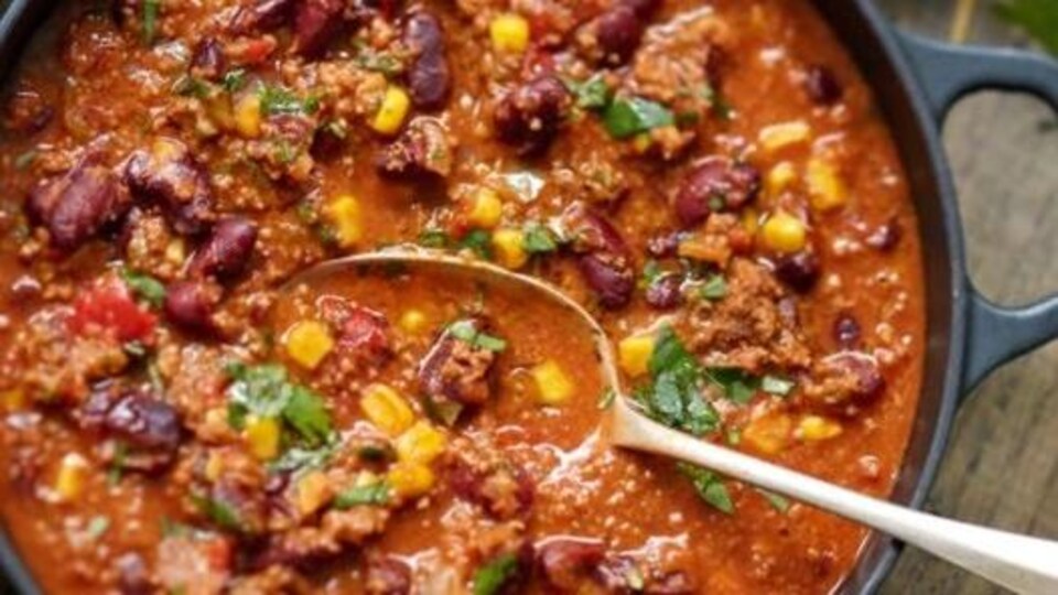 Le chili de la chef Zuzy Rainville du Baumann Smokehouse.