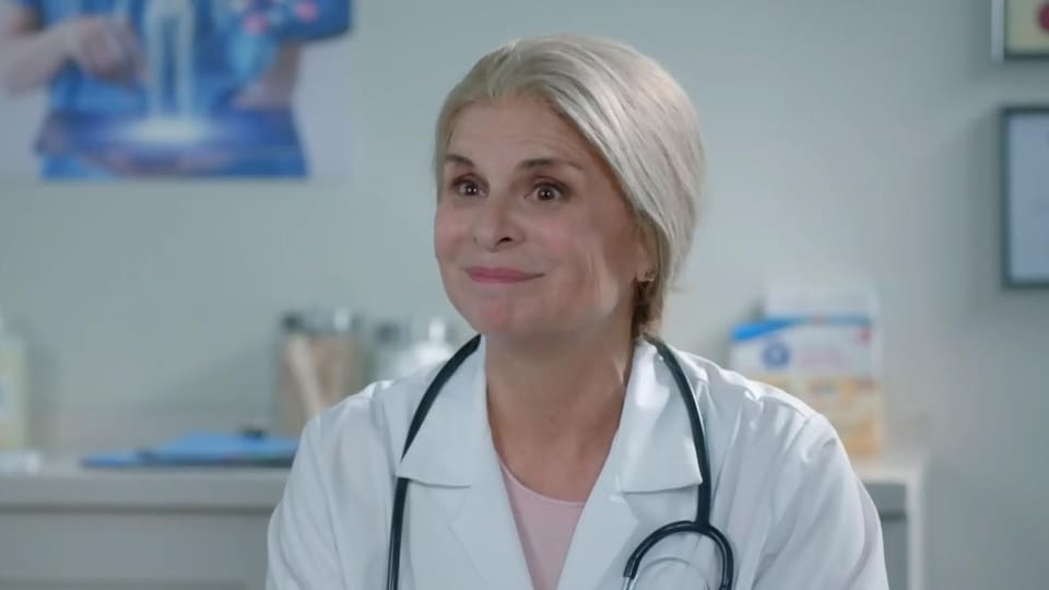 Guylaine Tremblay déguisée en médecin.