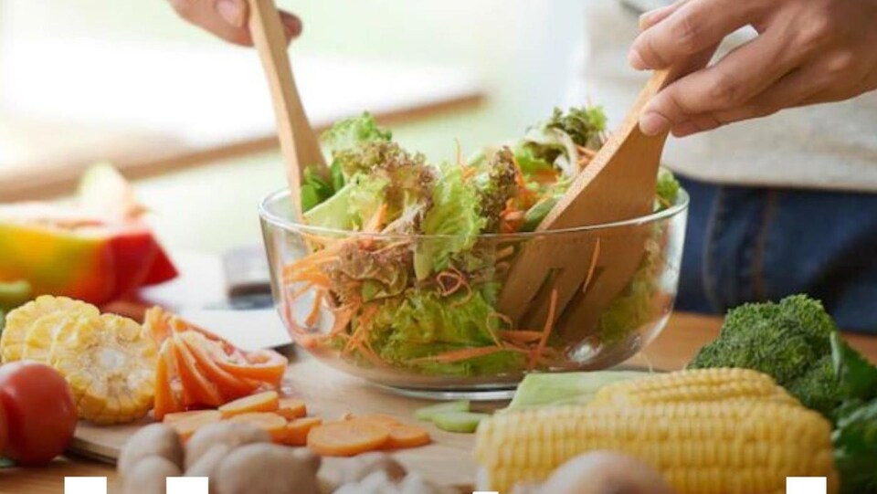 Cuisiner à la maison aiderait à économiser sur l'alimentation