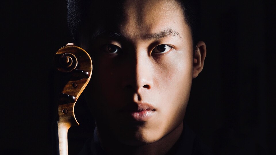 Le violoniste Kerson Leong et son instrument