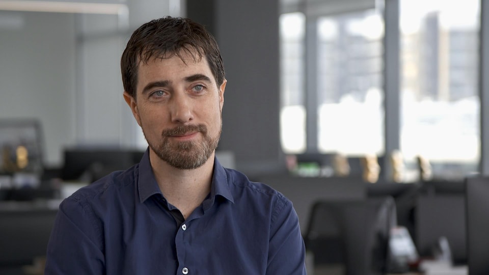 Portrait de l'informaticien et entrepreneur Cyril Paciullo. 