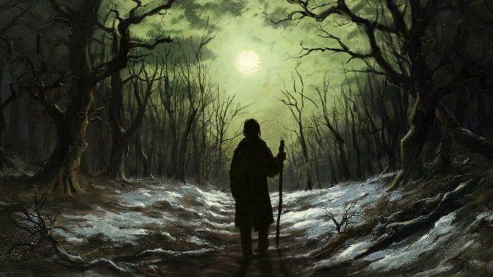 Un personnage animé marche dans une forêt sombre, enneigée. 