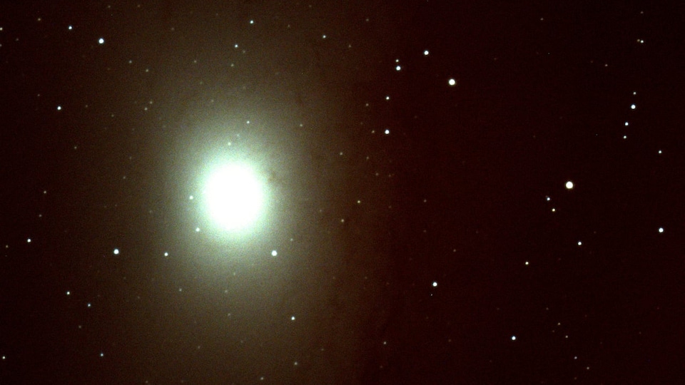 Vue de la galaxie Andromède à partir d'un télescope.