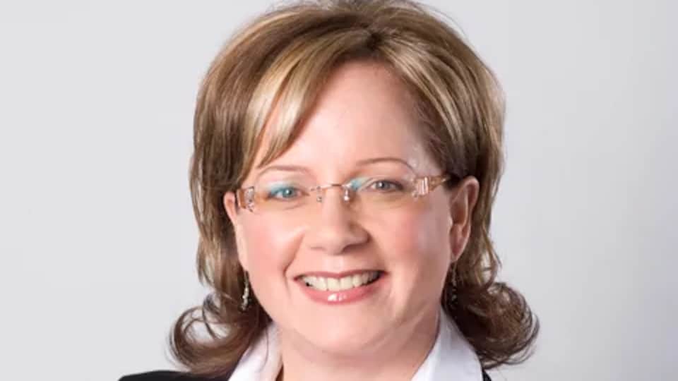 Portrait officiel de l'ancienne députée progressiste-conservatrice d'Edmonton-Decore, Janice Sarich.
