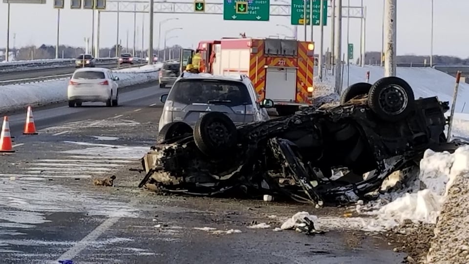 Collision sur l'autoroute 55 à TroisRivières RadioCanada.ca