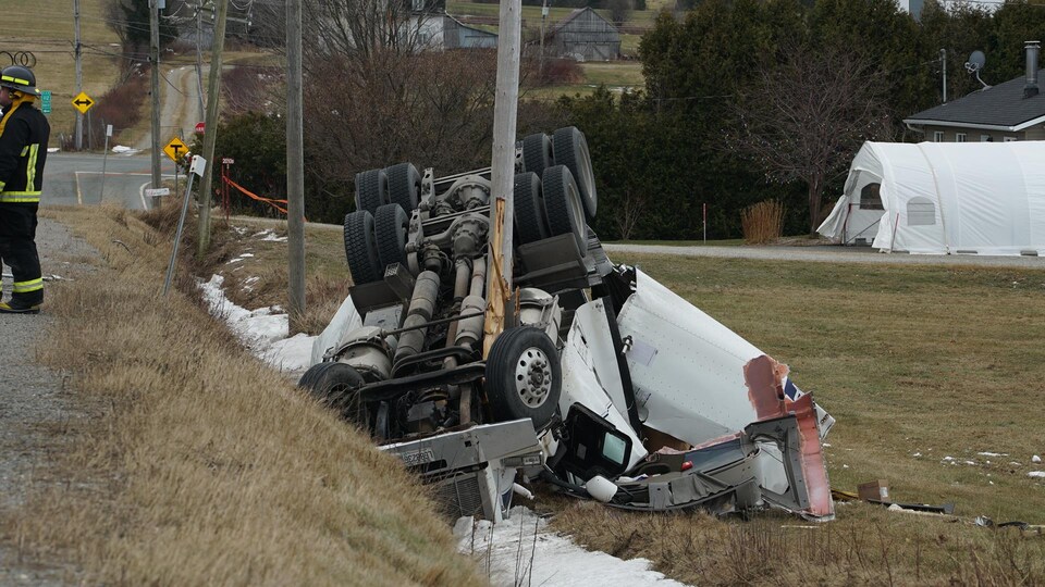 Un camionneur meurt dans un accident en Beauce RadioCanada.ca