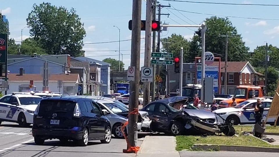 Deux voitures accidentées