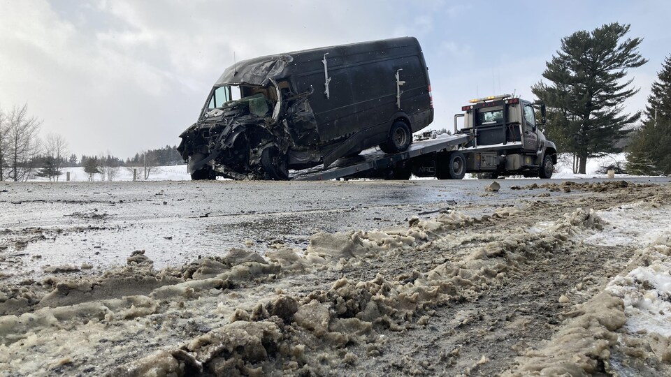 Une collision fait un mort à Danville RadioCanada.ca