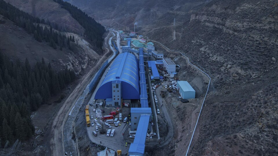 Une mine vue de l'extérieur.