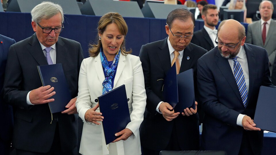 Des élus et dignitaires viennent de signer une entente.