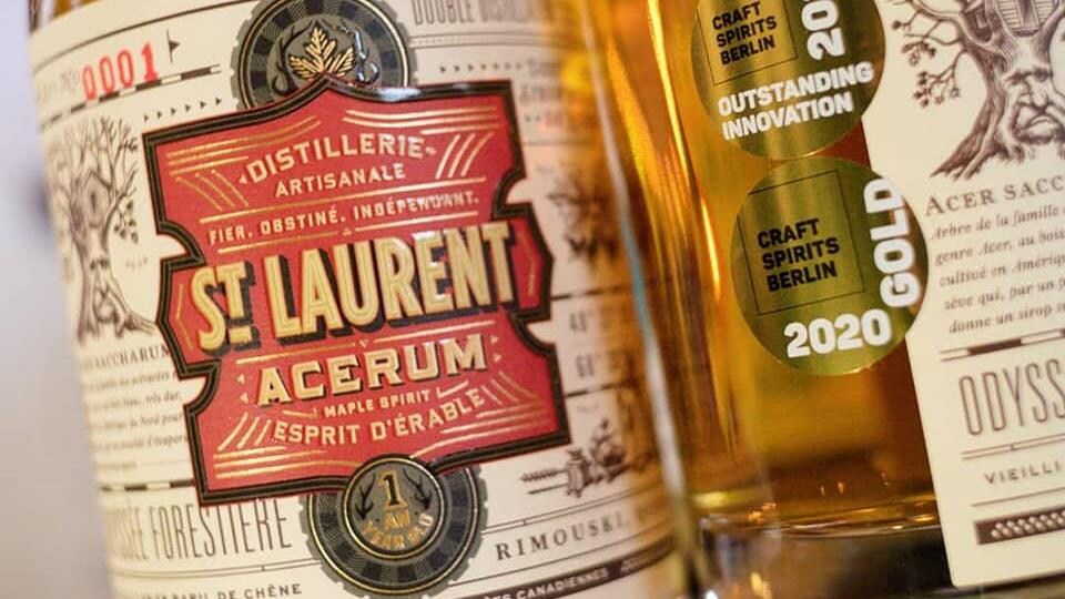 Gros plan de l'étiquette du St. Laurent Acerum.
