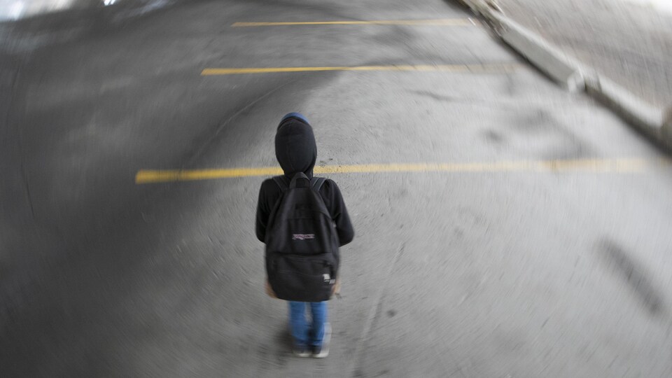 Photo générique pour illustrer la DPJ, les jeunes ados, la dépression, l’isolation, l’intimidation, solitude,  etc…
