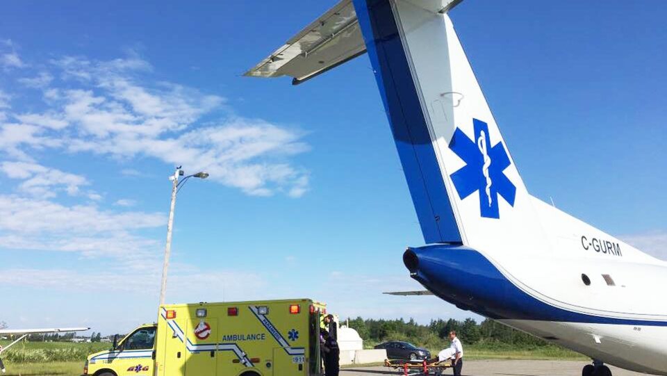 Transfert de patient avec l'avion-ambulance