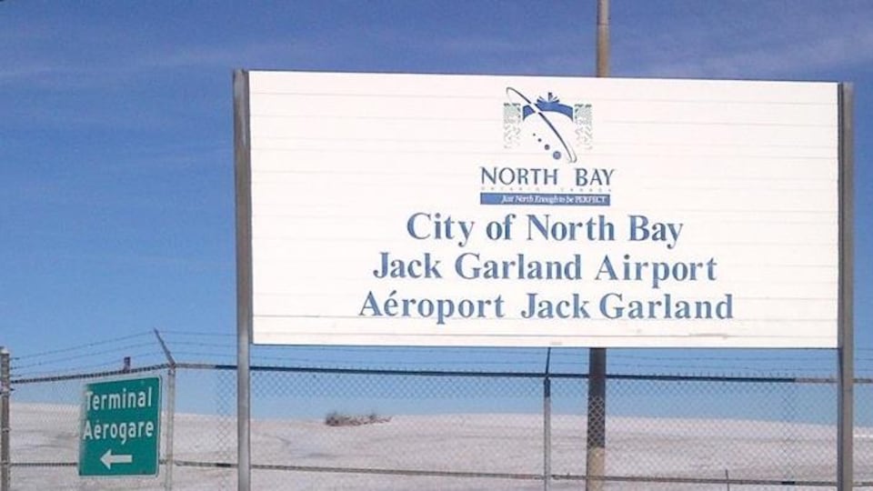 Pancarte de l’aéroport Jack Garland de North Bay.