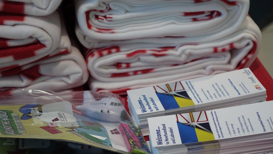 Leaflets and objects on a table. 