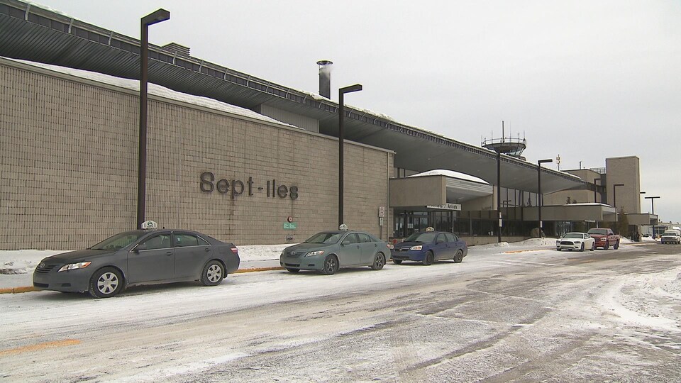 Aéroport de Sept-Îles.