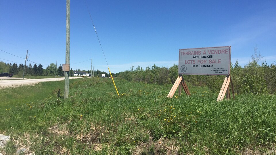 Val RitaHarty imite Smooth Rock Falls pour tenter d’attirer des