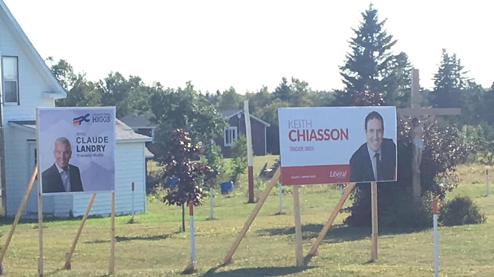Le libéral Keith Chiasson et le progressiste-conservateur Claude Landry se livrent une bataille d'image et de contenu.