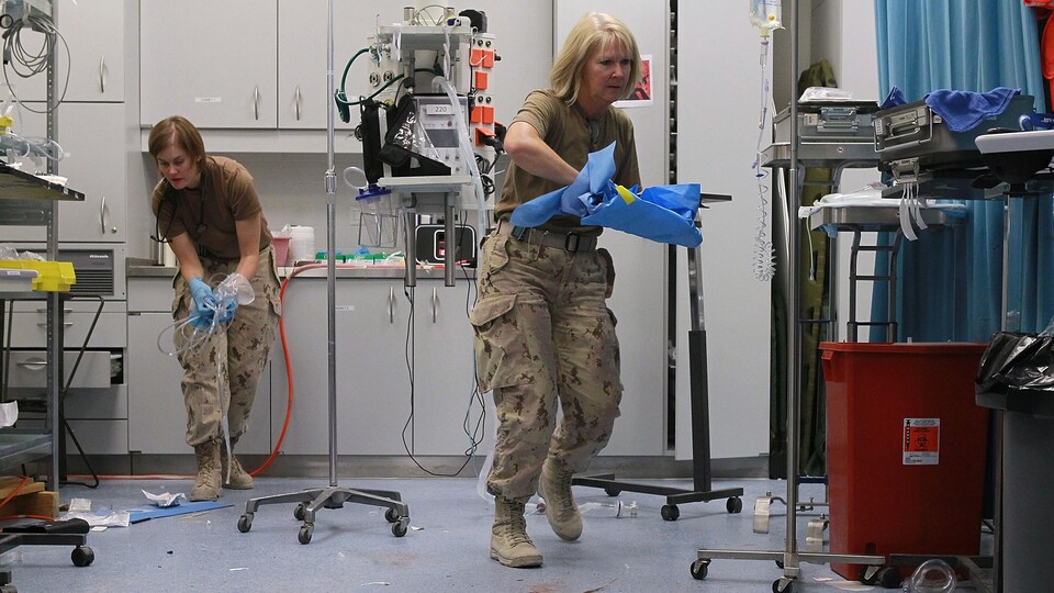 Le Mystere Des Militaires De La Sante Coronavirus Radio Canada Ca