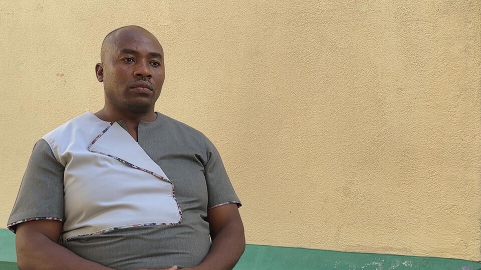 Monsieur Michelet Bas en entrevue à Haïti.