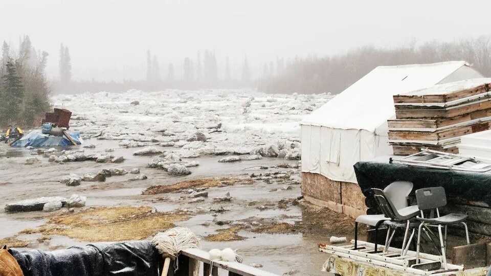 La glace sur la rivière Peel.