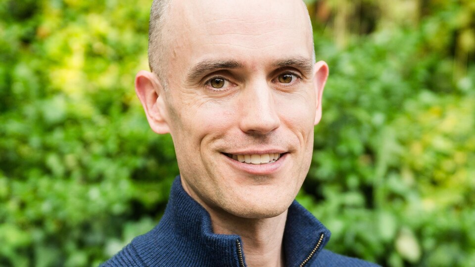 Alex Hutchinson