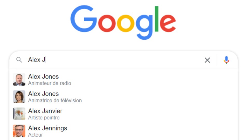 Une suggestion du moteur de recherche de Google offrant une photo de Alex Jones et le qualifiant d'animateur de radio. 