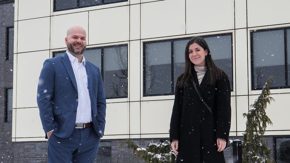 Le nouveau directeur général de la Ville de Longueuil, Alexandre Parizeau, en compagnie de la mairesse Catherine Fournier.