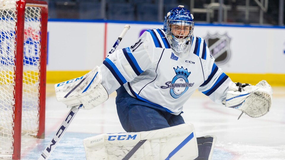 Le gardien des Saguenéens de Chicoutimi, Alexis Shank, en action.