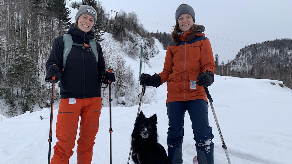 Alix Vaillancourt, skieuse de hors-piste depuis 2 ans, et Joanie Jacques, skieuse de hors-piste depuis 4 ans.