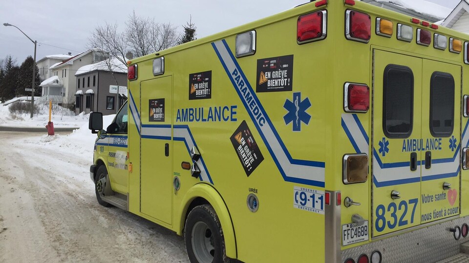 Les ambulanciers affiliés à la FTQ en Abitibi-Témiscamingue sont en grève