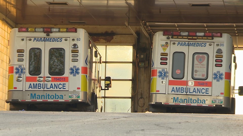 Des ambulances manitobaines.