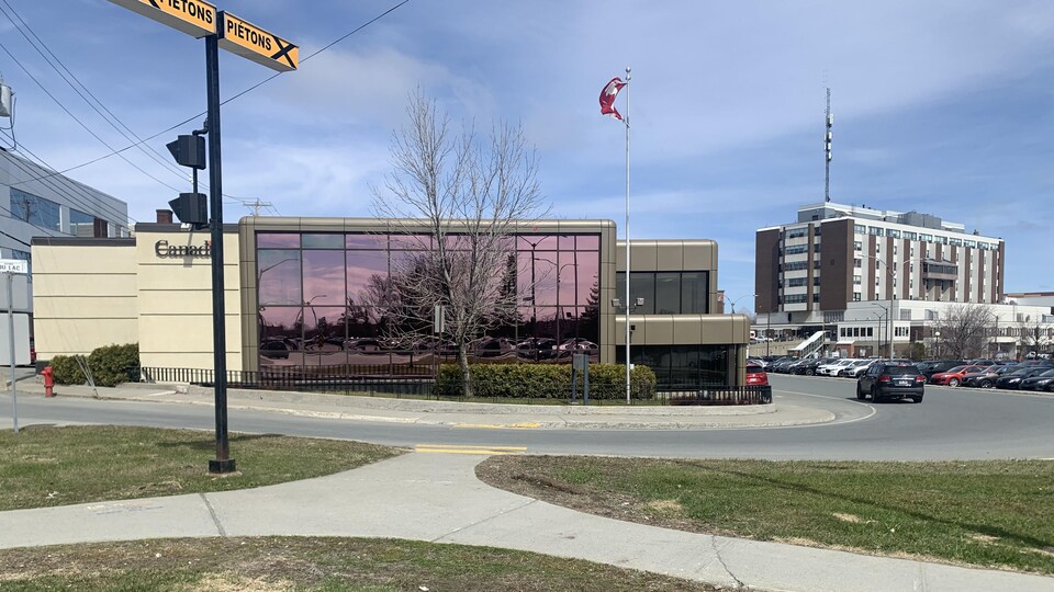Les anciens locaux de Services Canada sur l'avenue du Lac, tout près de l'hôpital de Rouyn-Noranda.