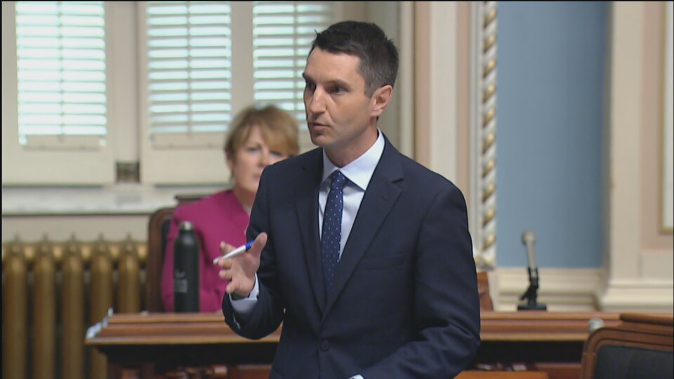 André Fortin à l'assemblée nationale.