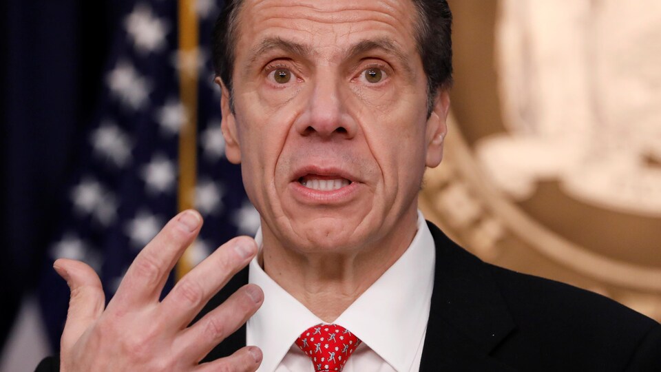 Gros plan du gouverneur de l'État de New York, Andrew Cuomo