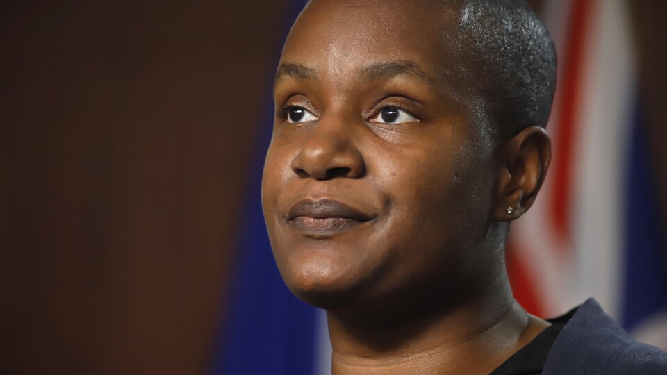Mme Paul en conférence de presse.