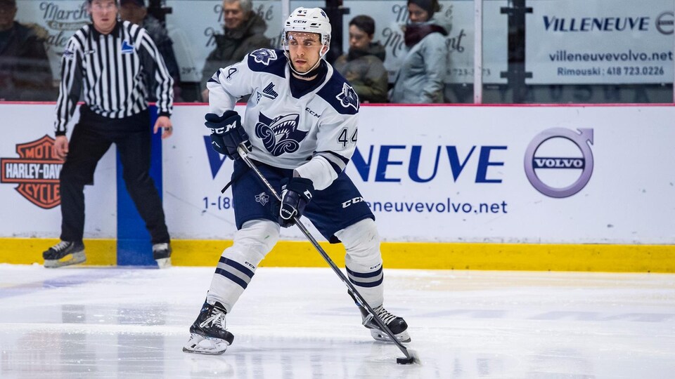 Anthony D'Amours, joueur de la LHJMQ, originaire de Trois-Pistoles.