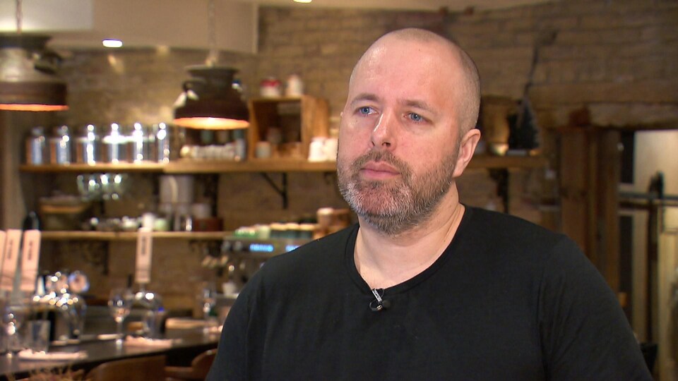 Stéphane Grenon dans son restaurant.
