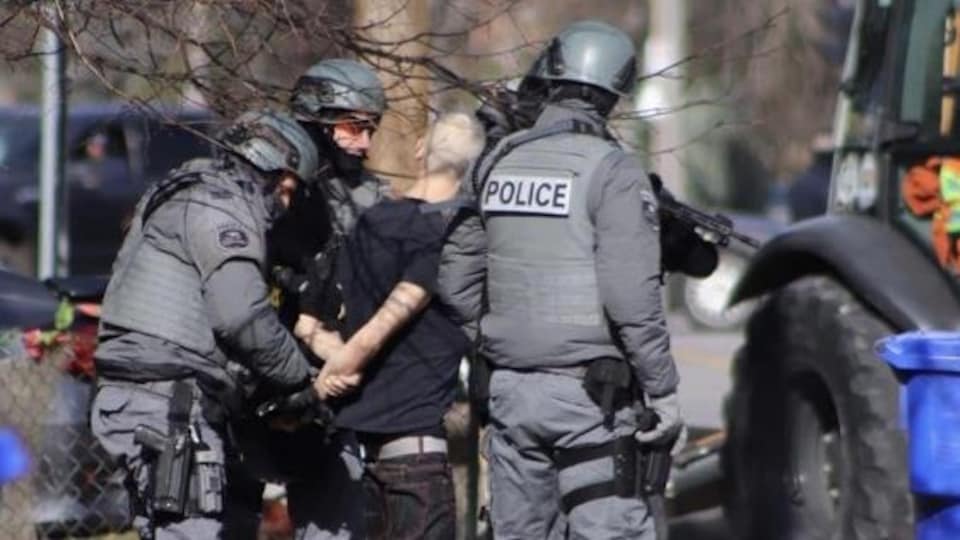 Opération policière à Gatineau : un suspect arrêté  Radio-Canada.ca