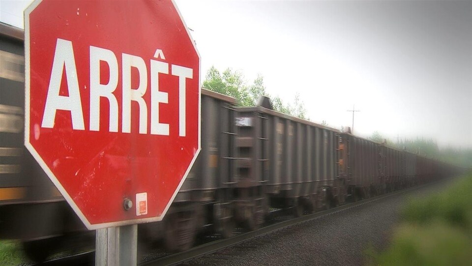 Le train d'ArcelorMittal qui achemine le minerai de fer.