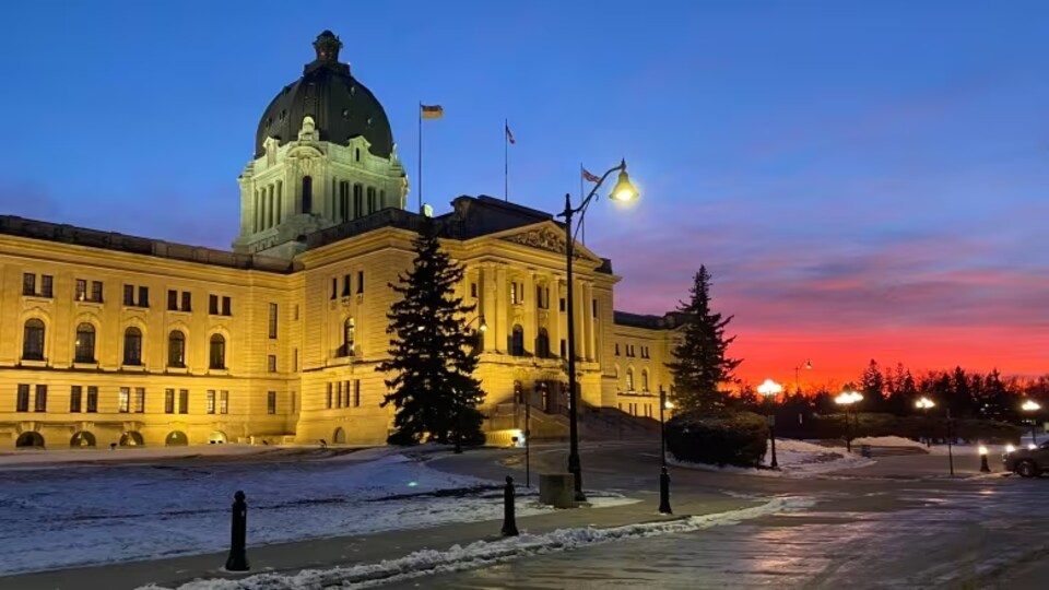 L'assemblée législative de la Saskatchewan en hiver.