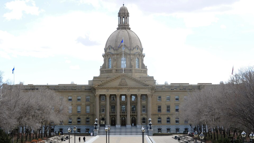 La façade de l'immeuble de l'Assemblée législative de l'Alberta, à Edmonton.
