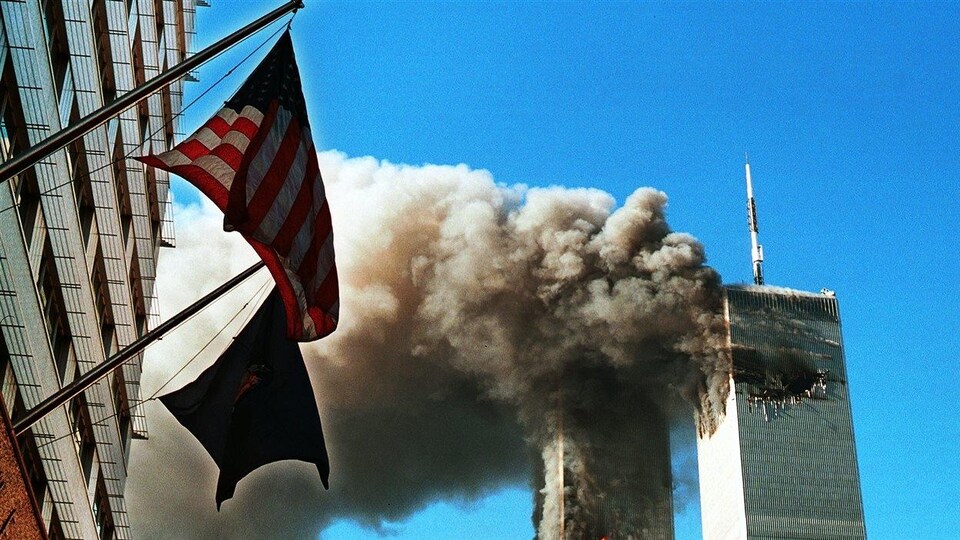 Les tours du World Trade Center après les attentats du 11 septembre 2001, à New York