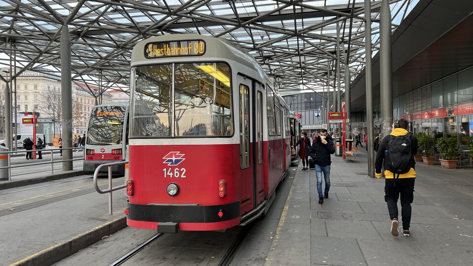 Un tramway à Vienne, la capitale de l'Autriche. 