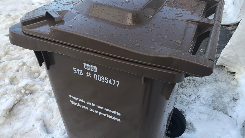 Un bac de compostage de la Ville de Rimouski.