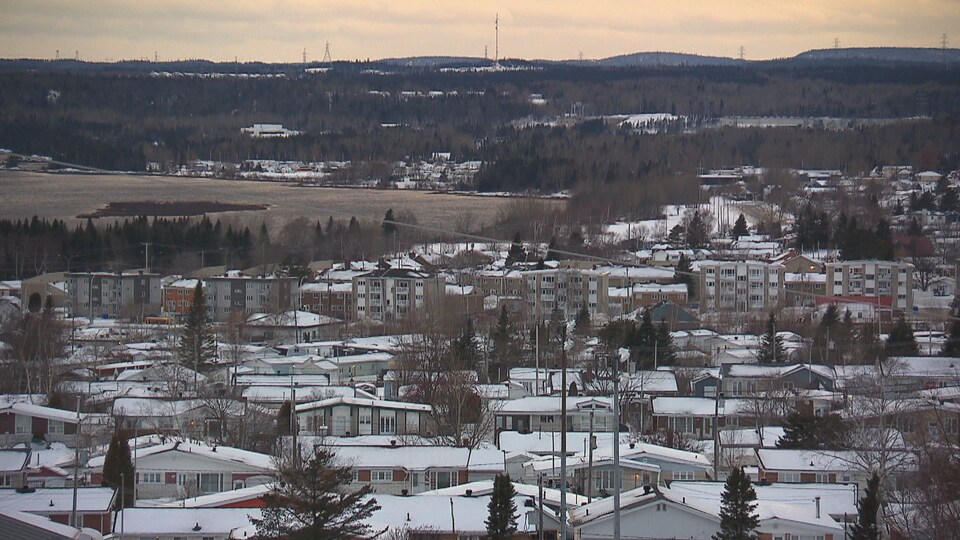 La ville de Baie-Comeau enneigée.