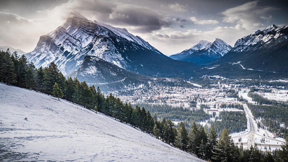 Au coeur des Rocheuses, Banff s'attend à recevoir beaucoup de touristes de partout au Canada cet été.