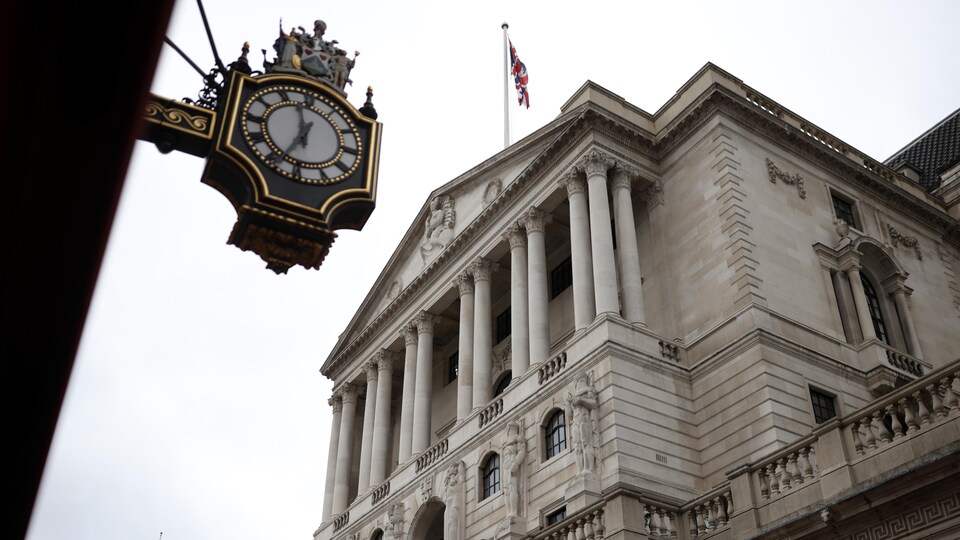 A low angle view of the Bank of England.