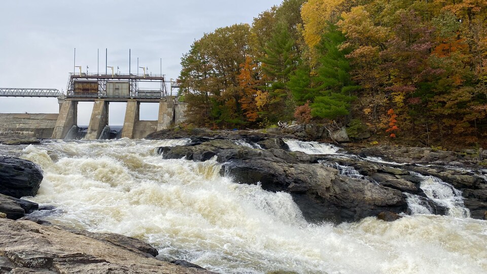 HydroQuébec revoit le démantèlement du barrage de SaintNarcisse